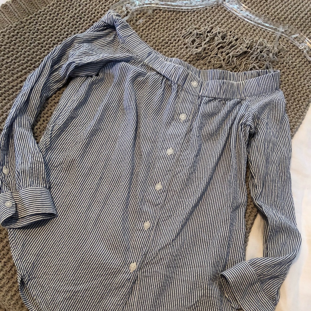 American Eagle Off-The-Shoulder Shirt